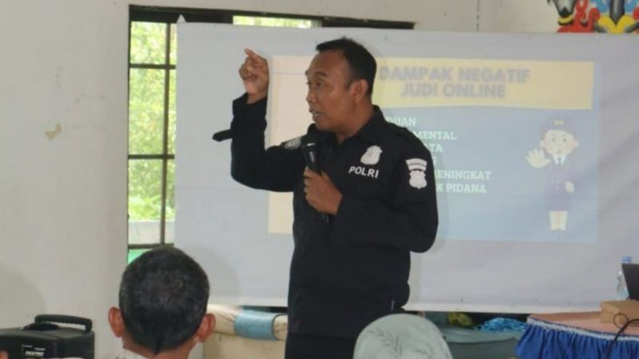 Polda Kalteng gencar sosialisasikan program Stop HPPUS untuk mencegah kejahatan siber seperti hoaks, pornografi, perjudian online, ujaran kebencian, dan SARA, menyasar pelajar, guru, dan masyarakat luas.