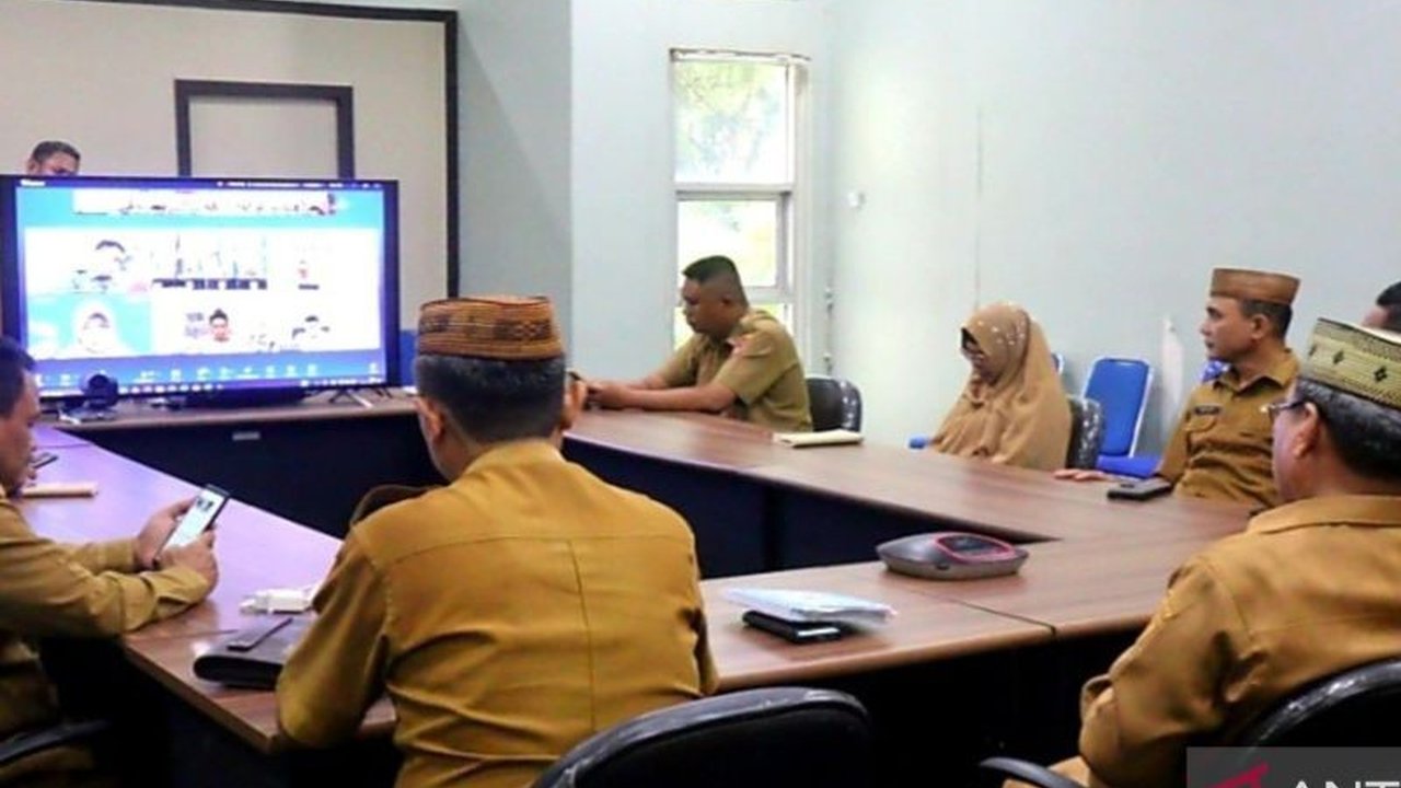 Indeks Perkembangan Harga (IPH) Gorontalo Utara meningkat menjadi 1,93 pada minggu kedua Januari 2025, didorong kenaikan harga cabai rawit, daging ayam, dan telur ayam, namun daerah ini tetap berada di zona aman inflasi nasional.