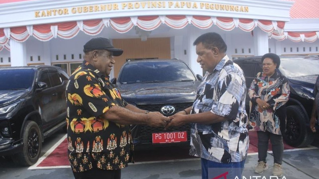 Pemerintah Provinsi Papua Pegunungan memberikan tiga mobil dinas kepada Majelis Rakyat Papua Pegunungan (MRPP) untuk meningkatkan pelayanan dan menunjang tugas pokok mereka dalam menjaring aspirasi masyarakat, khususnya terkait adat dan budaya.