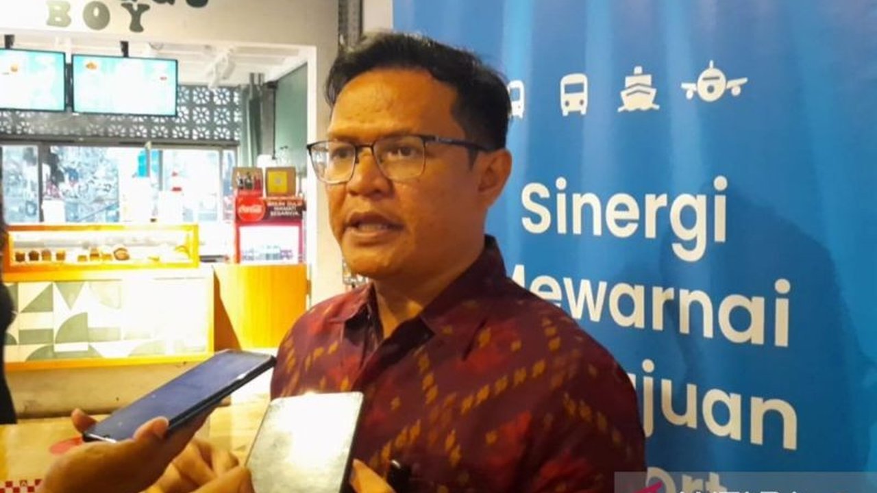 Masyarakat Transportasi Indonesia (MTI) optimis sistem tilang digital 'Cakra Presisi' dapat memperbaiki perilaku berkendara masyarakat Indonesia, terinspirasi dari keberhasilan sistem serupa di Eropa dan MRT Jakarta.