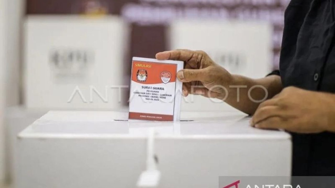 Pelantikan serentak kepala daerah terpilih di Indonesia pada Februari 2025 diharapkan mempercepat sinkronisasi kebijakan pemerintah pusat dan daerah, serta memperkuat otoritas presiden dalam konteks demokrasi.