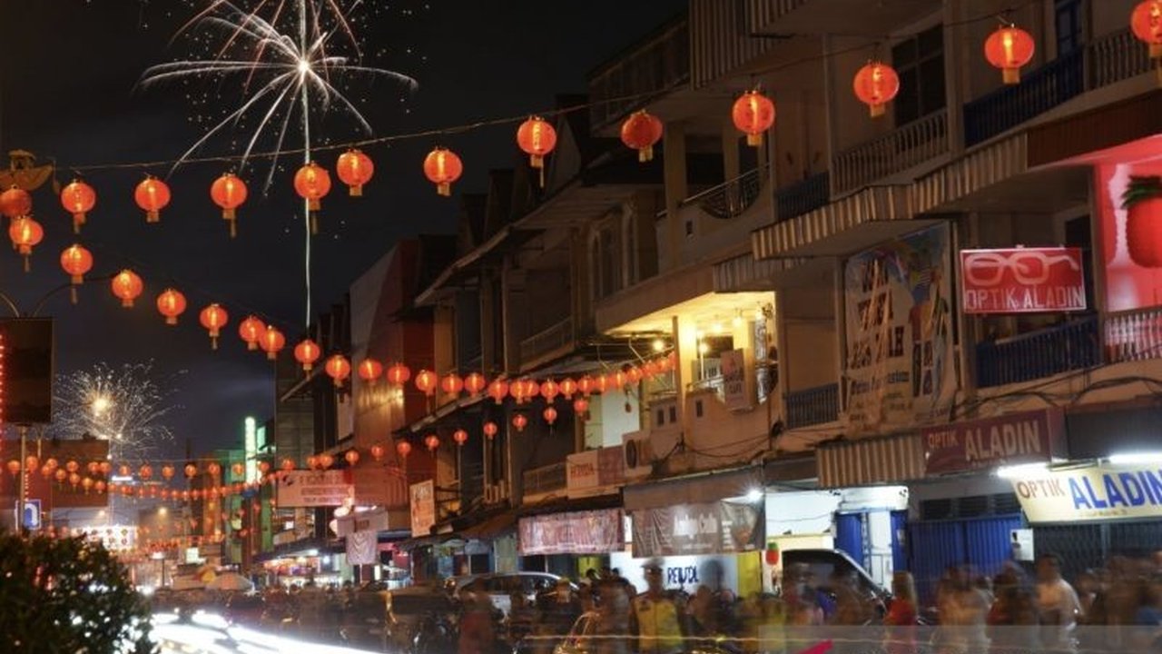 Festival Cap Go Meh Pontianak: Parade Barongsai Meriahkan Tahun Baru Imlek