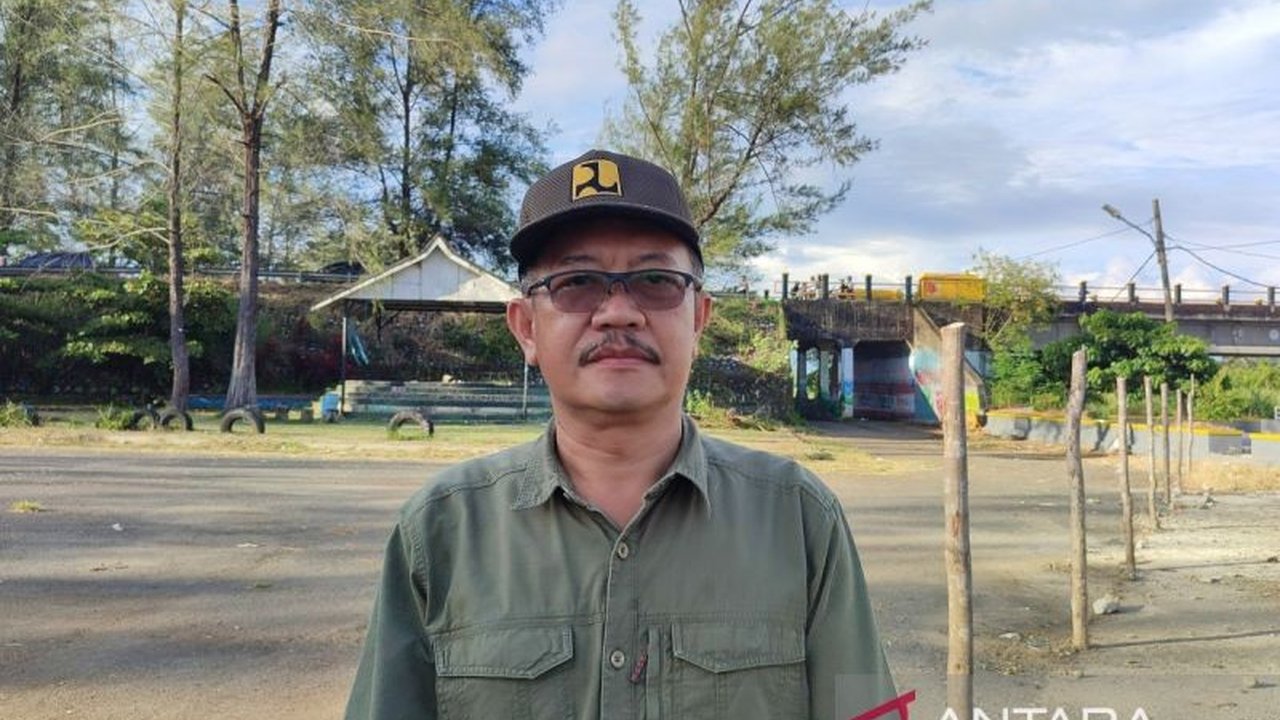 Pemkot Bengkulu menggratiskan retribusi izin Persetujuan Bangunan Gedung (PBG) bagi masyarakat berpenghasilan rendah (MBR) sesuai kebijakan pemerintah pusat untuk mempermudah pembangunan rumah dan mendukung program 3 juta rumah.