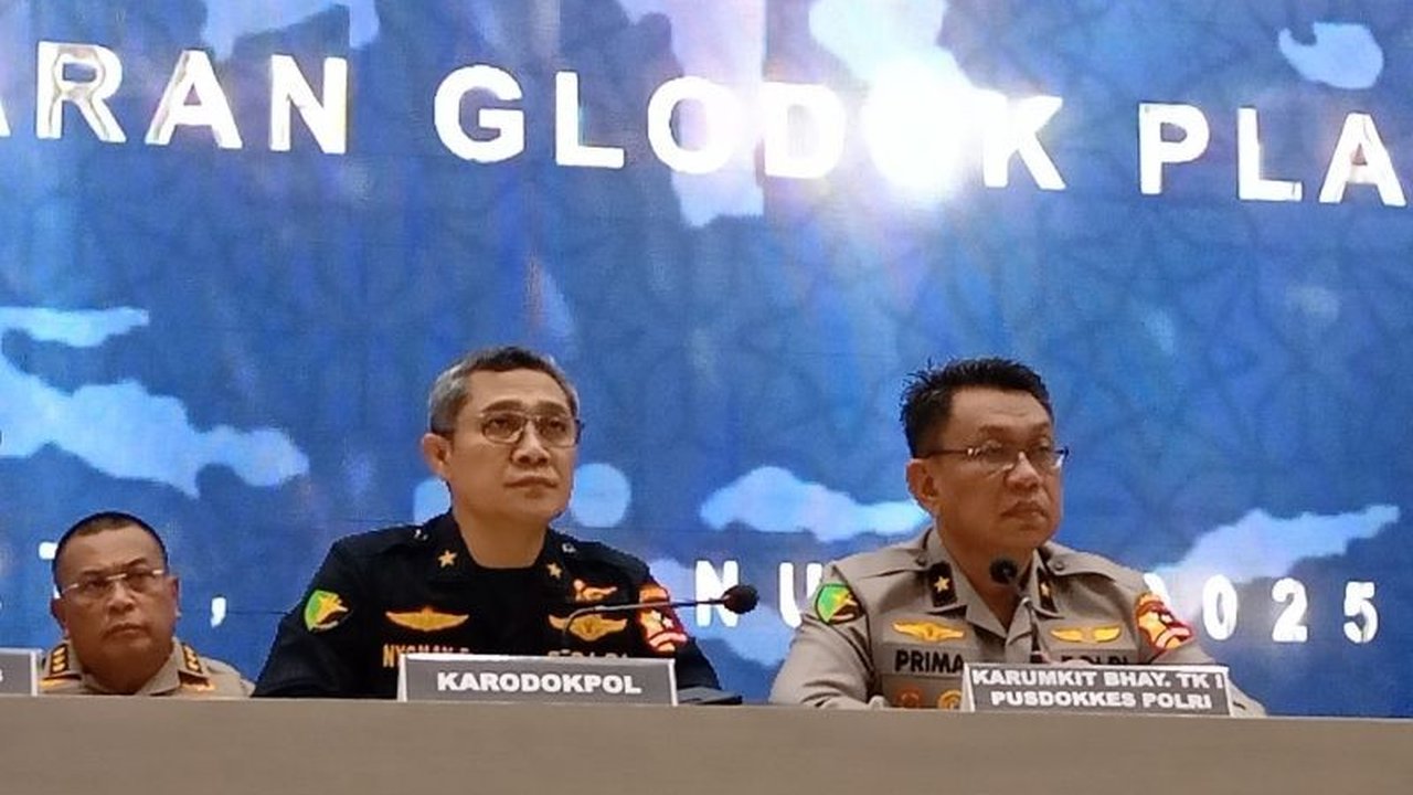 Dua jenazah korban kebakaran Glodok Plaza telah berhasil diidentifikasi dan akan dibawa keluarga ke Pekanbaru dan Makassar, sementara satu jenazah lainnya masih menunggu kedatangan keluarga dari luar negeri.