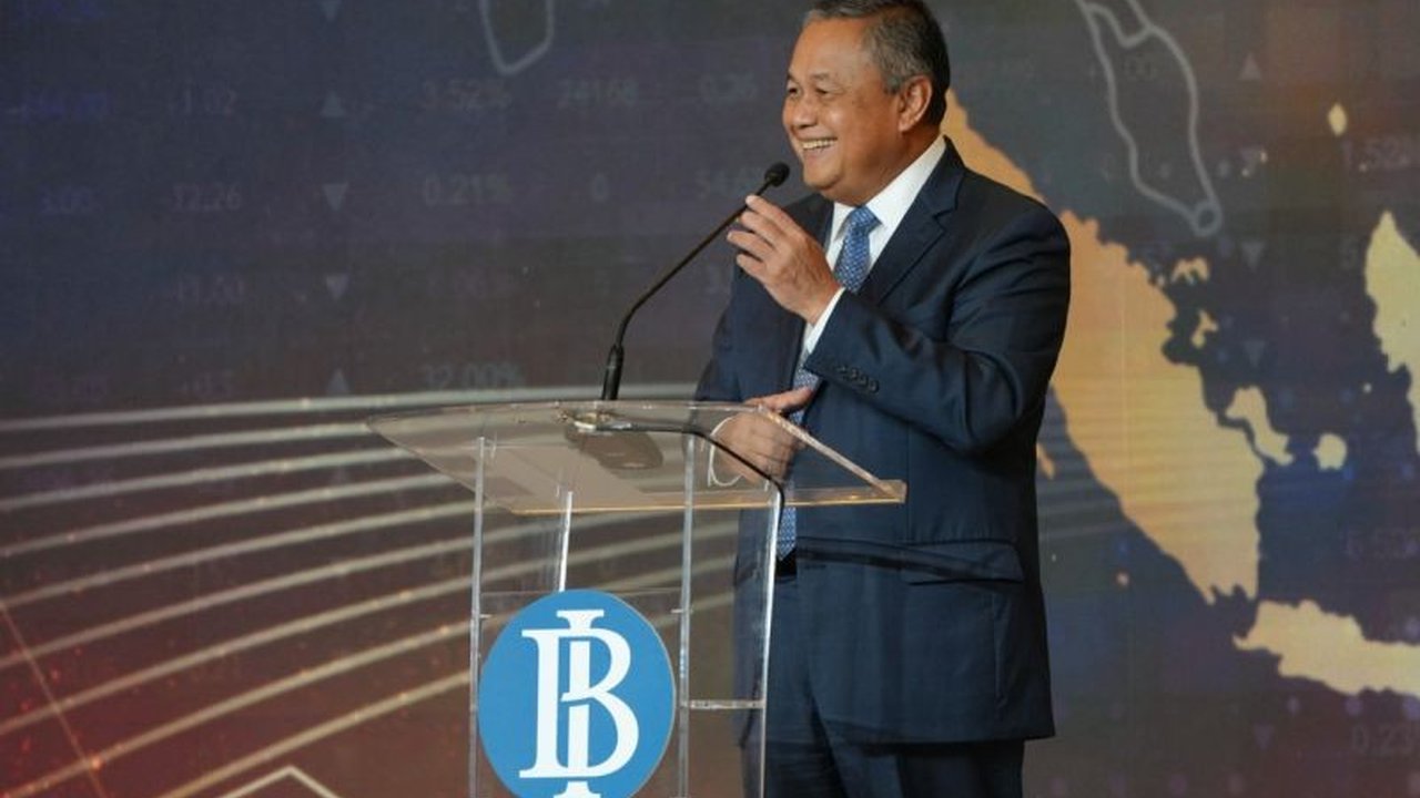 Bank Indonesia (BI) mengajak investor global untuk berinvestasi di Indonesia, memanfaatkan fundamental ekonomi yang kuat dan ketahanan ekonomi domestik di tengah ketidakpastian global.