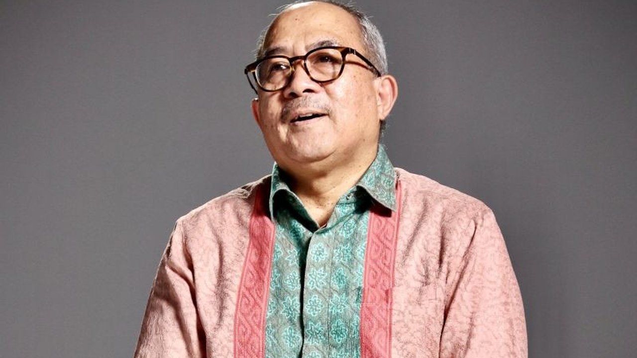 Buronan kasus korupsi KTP elektronik, Paulus Tannos, ditahan di Penjara Changi, Singapura,  menunggu proses ekstradisi ke Indonesia setelah permintaan penahanan sementara dikabulkan pengadilan Singapura.