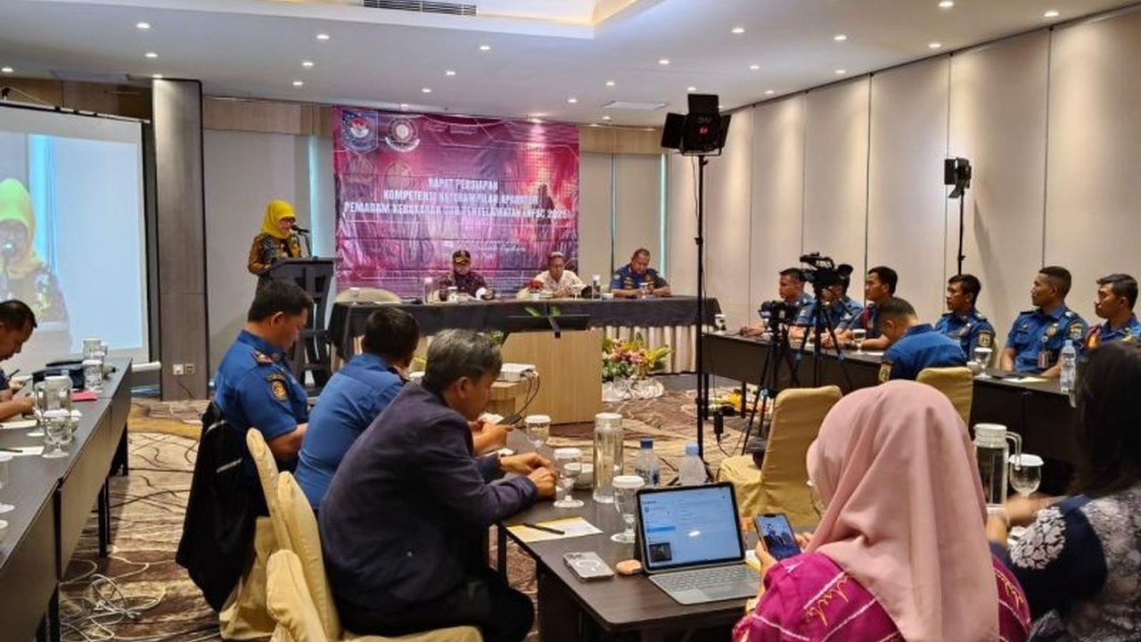 Kompetisi keterampilan pemadam kebakaran nasional (NFSC) 2025 di Bontang, Kalimantan Timur, bukan hanya perlombaan, tetapi juga upaya membangun kapasitas petugas pemadam kebakaran Indonesia agar lebih profesional dan siap menghadapi tantangan.
