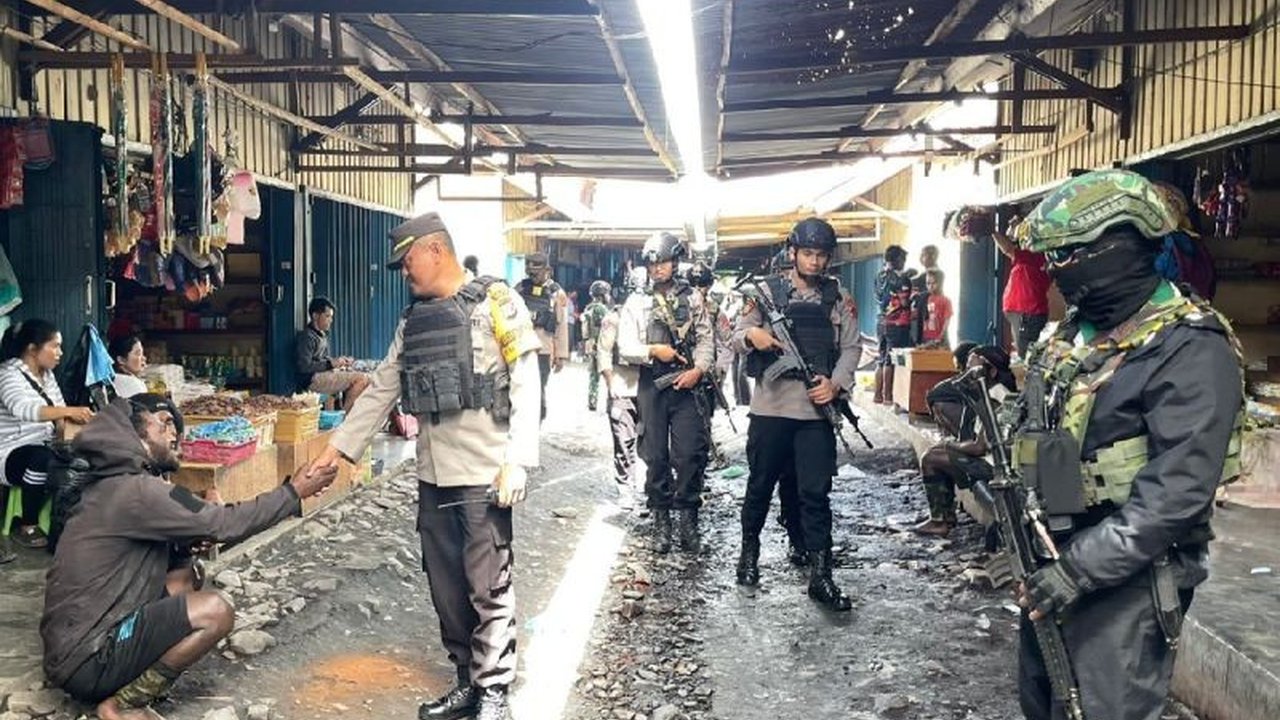 TNI dan Polri meningkatkan patroli gabungan di Puncak Jaya, Papua Pegunungan, untuk mencegah gangguan keamanan dan ketertiban masyarakat pasca penembakan anggota polisi.