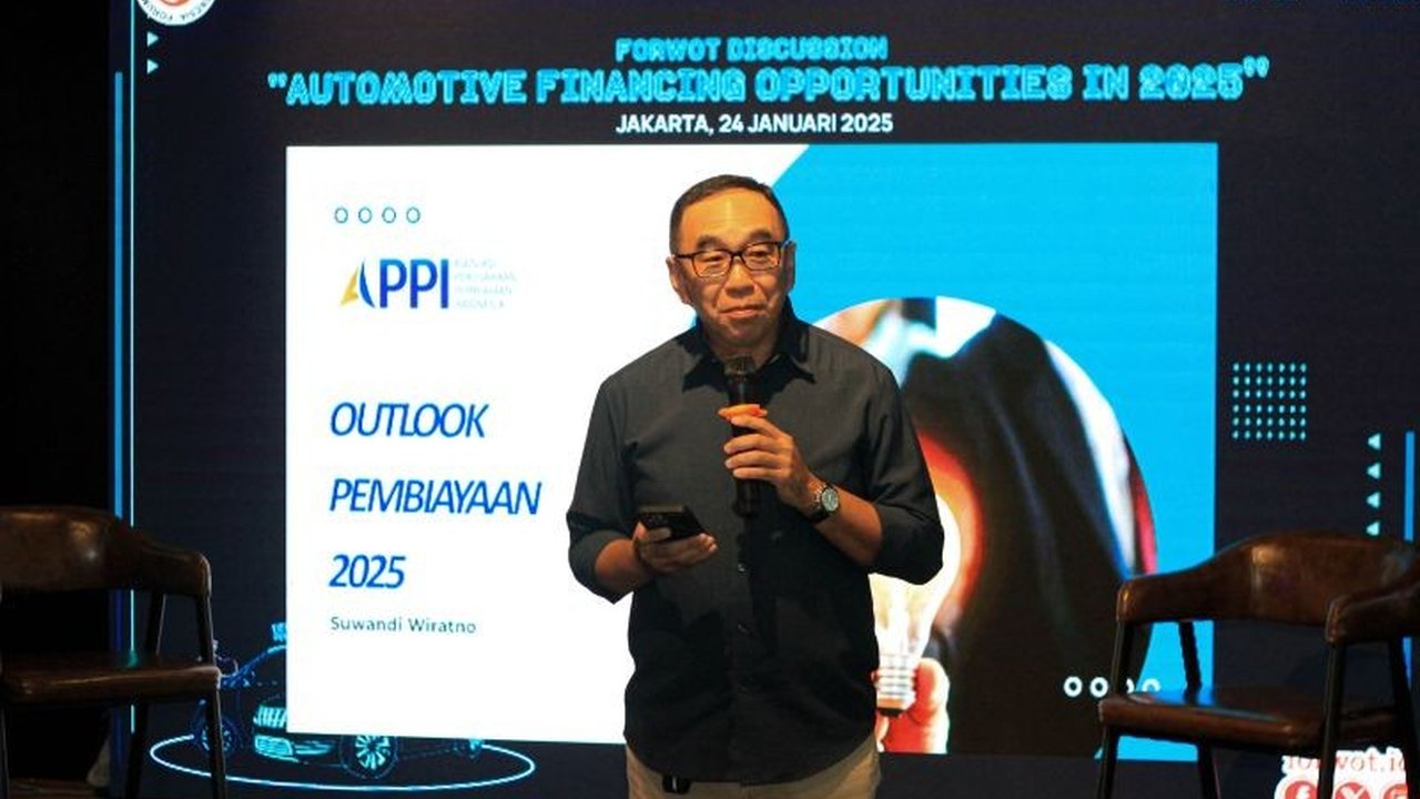 Ketua APPI memprediksi pembelian kendaraan di Indonesia tahun 2025 masih didominasi kredit, meski ada tantangan pajak dan SLIK, namun pemerintah memberikan insentif dan solusi bagi konsumen.