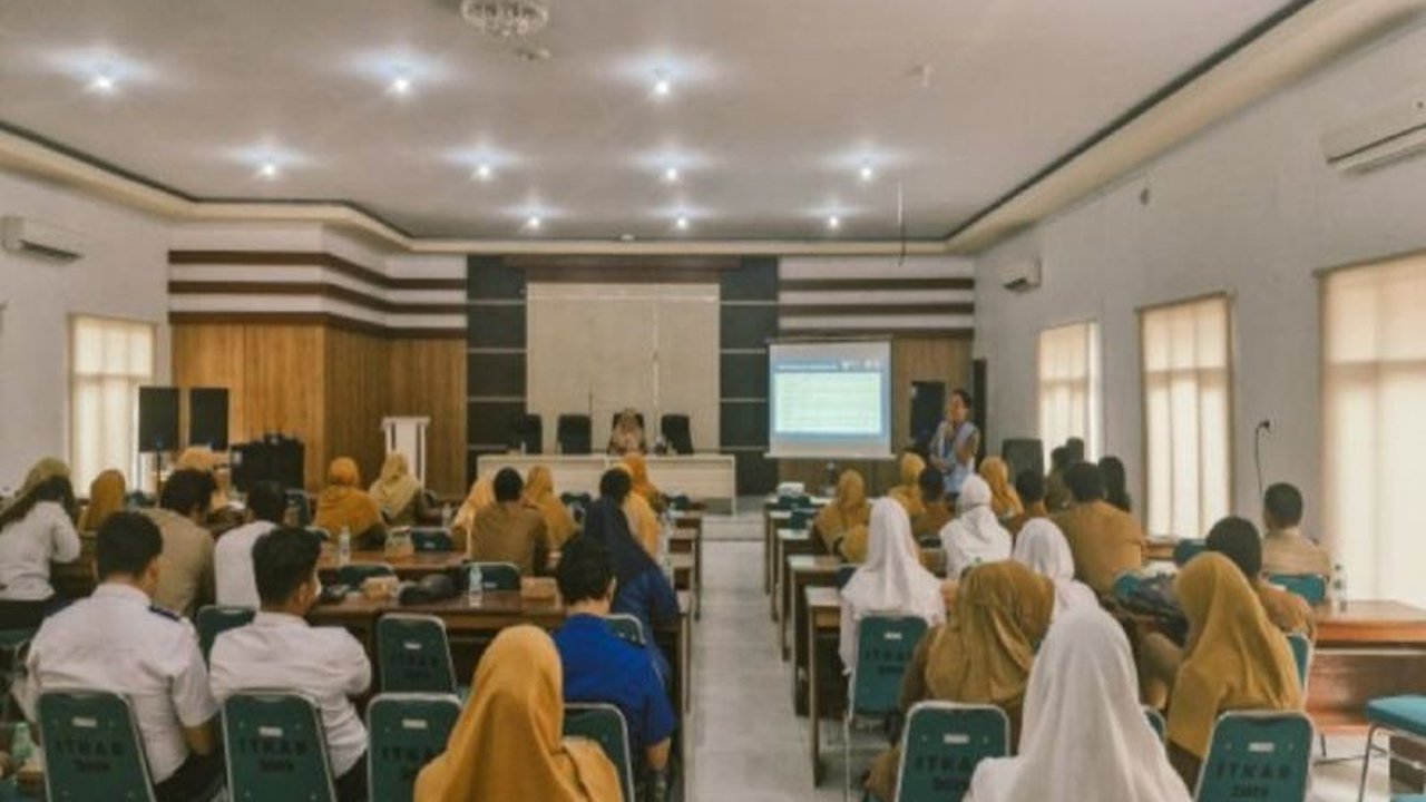 Pemerintah Kabupaten Kotawaringin Barat (Kobar) menargetkan terwujudnya zona integritas di lingkungan pemerintahan pada tahun 2025 sebagai upaya menciptakan birokrasi yang bersih, efektif, dan berorientasi pelayanan publik.