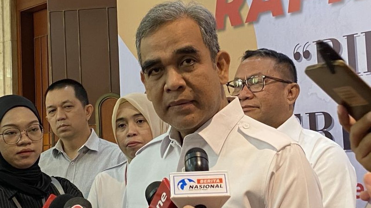 Sekjen Gerindra Ahmad Muzani menjelaskan bahwa pengiriman anggrek oleh Prabowo kepada Megawati sebagai ucapan selamat ulang tahun dan doa dari seorang sahabat, sekaligus mempertimbangkan kesukaan Megawati terhadap bunga anggrek.