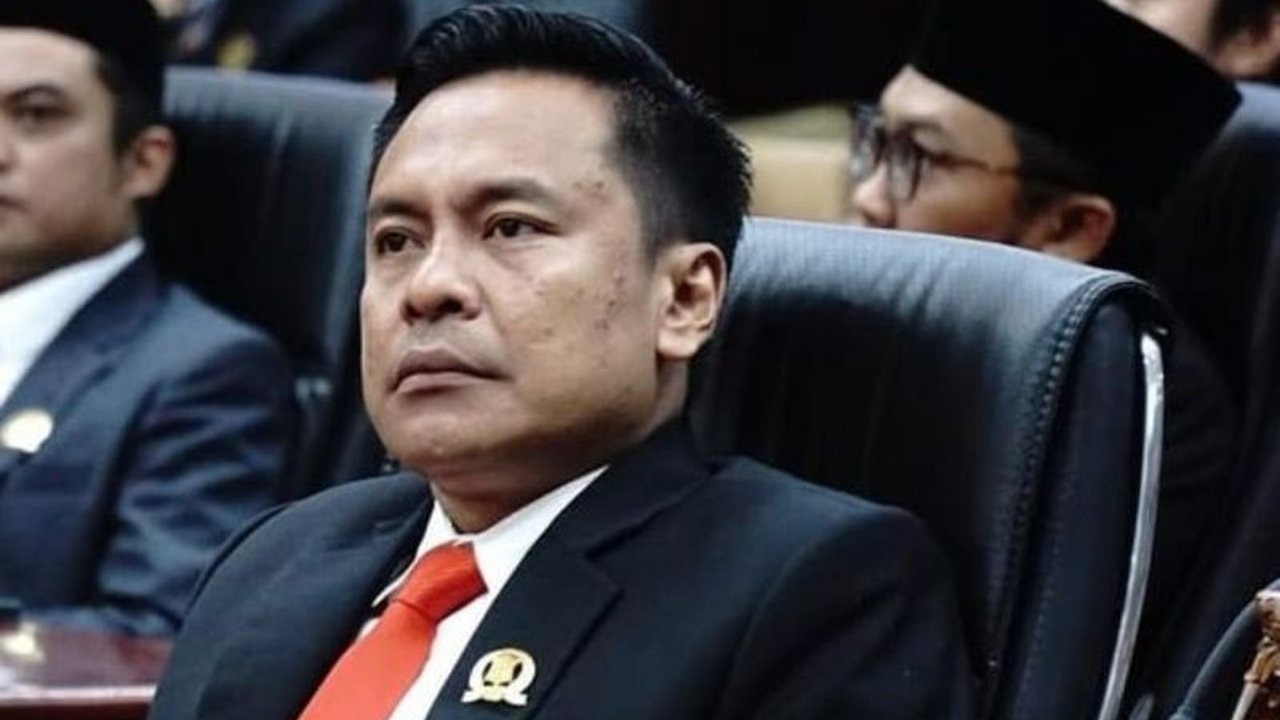 Wakil Ketua DPRD Surabaya mengusulkan modifikasi program Makan Bergizi Gratis (MBG) selama Ramadhan dengan menyediakan makanan yang bisa dibawa pulang, mendukung edukasi toleransi dan UMKM lokal.