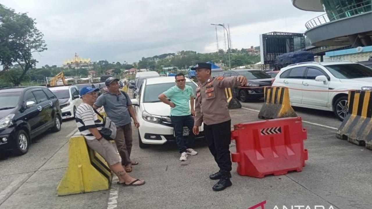 Jelang libur panjang Imlek dan Isra Miraj, Polres Lampung Selatan meningkatkan pengamanan di Pelabuhan Bakauheni dan sekitarnya untuk mencegah kejahatan dan memastikan kelancaran arus lalu lintas.