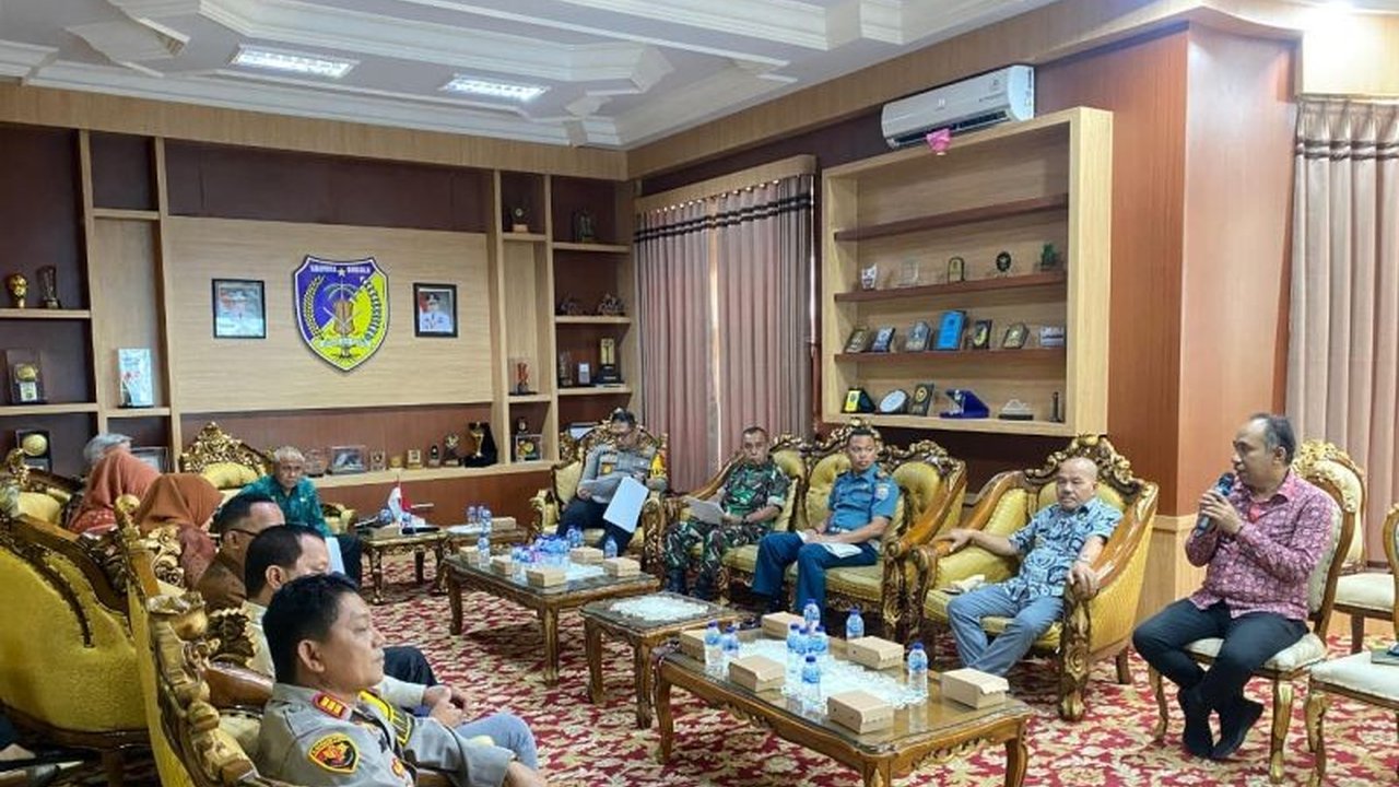 Pemerintah Kabupaten Donggala memastikan Program Makan Bergizi Gratis (MBG) dimulai 17 Februari 2025, menargetkan 59.000 siswa dan ibu hamil dengan pendanaan APBN dan harapan peningkatan produksi pangan lokal.