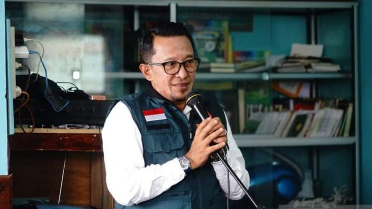 Pemerintah Kabupaten Tanah Datar menutup permanen jalur pendakian Gunung Marapi pasca-erupsi dan sejumlah pendaki nekat mendaki gunung tersebut, sehingga membahayakan keselamatan jiwa.