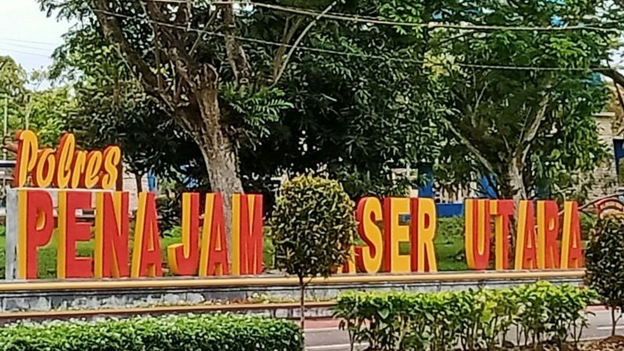 Polres Penajam Paser Utara, Kalimantan Timur, meluncurkan program Kampung Bebas Narkoba di Kecamatan Penajam untuk memberantas penyalahgunaan dan peredaran narkotika dengan melibatkan masyarakat, sekolah, dan pemerintah.