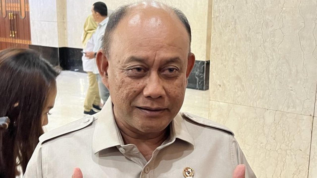 Mulai Februari 2025, program Makan Bergizi Gratis (MBG) tak lagi menggunakan sistem reimburse; anggaran langsung disalurkan ke rekening mitra, sehingga mempercepat penyaluran bantuan pangan.