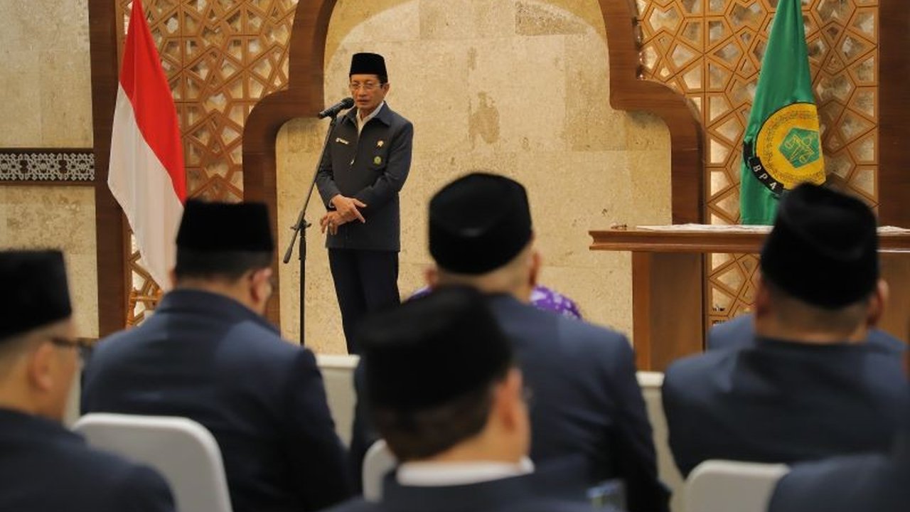 Menteri Agama meminta Badan Pembinaan Penasihatan Perkawinan (BP4) untuk mengatasi krisis perceraian usia muda di Indonesia yang disebabkan berbagai faktor seperti tekanan ekonomi dan sosial, dengan fokus pada mediasi, konseling, dan edukasi.