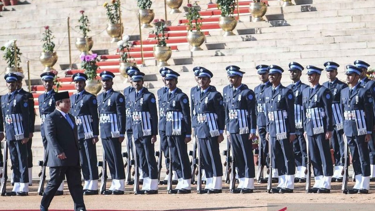 Perdana Menteri India Narendra Modi menyambut antusias partisipasi kontingen Indonesia dalam parade Hari Republik India ke-76, menandai babak baru hubungan bilateral kedua negara.