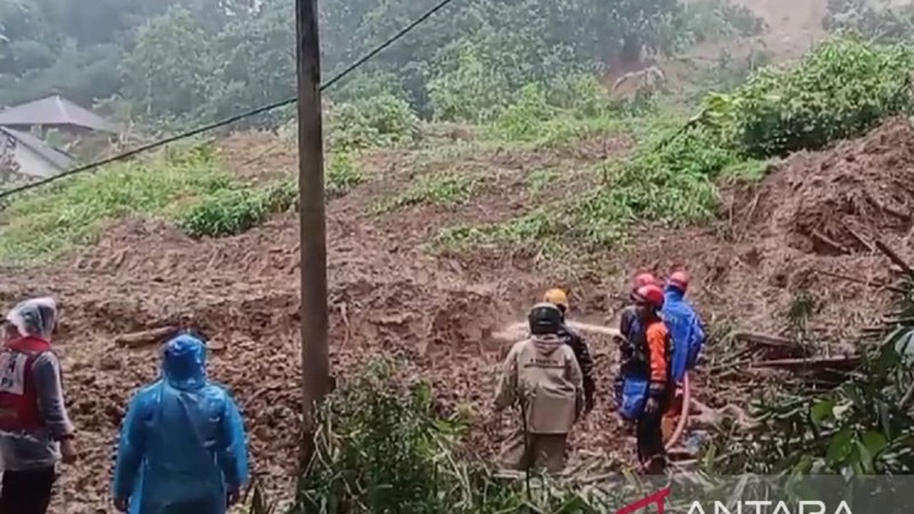 Kabupaten Sukabumi, rawan bencana, berupaya bangun ketangguhan masyarakat melalui edukasi, infrastruktur, dan kerjasama guna meminimalisir dampak bencana alam.