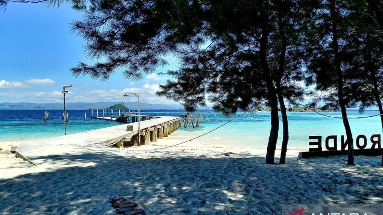 Pemerintah Kabupaten Gorontalo Utara telah bertemu dengan PT Gorontalo Alam Bahari (GAB) untuk membahas putusan Mahkamah Agung terkait pengelolaan Pulau Saronde, termasuk rencana kerjasama dan ganti rugi.