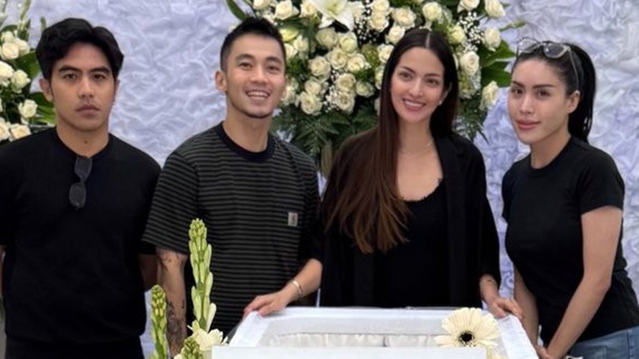 Kenangan Nia Ramadhani Bersama Sang Nenek, dari Masa Casting hingga Persiapan Akhir Hidup