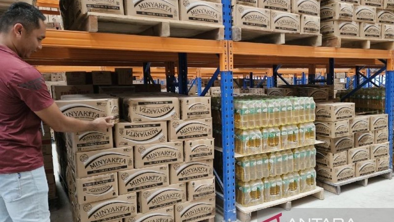 Pemerintah Provinsi Papua meningkatkan pengawasan penjualan Minyakita untuk menjaga stabilitas harga dan mencegah pelanggaran HET, dengan ancaman sanksi tegas bagi distributor nakal.