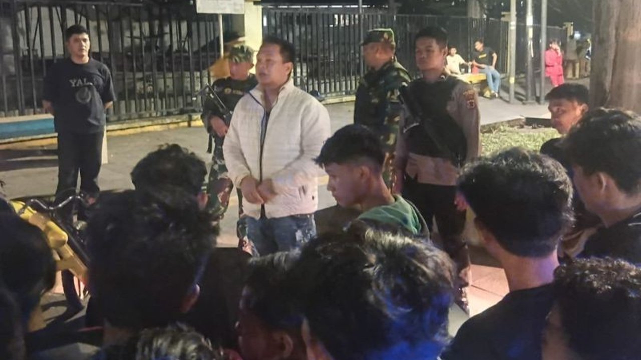 Polresta Jambi melakukan patroli rutin untuk mencegah aksi geng motor dan menjaga keamanan masyarakat Kota Jambi, dengan melibatkan langsung Kapolresta dan pendekatan humanis kepada warga.