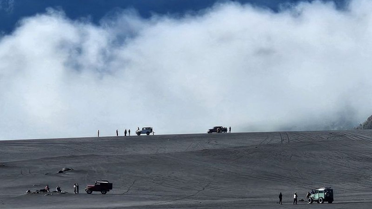 Jelang libur Isra Miraj, 1.583 tiket masuk Gunung Bromo terjual habis, didominasi wisatawan nusantara, dengan kuota tambahan disiapkan untuk mengantisipasi lonjakan pengunjung.