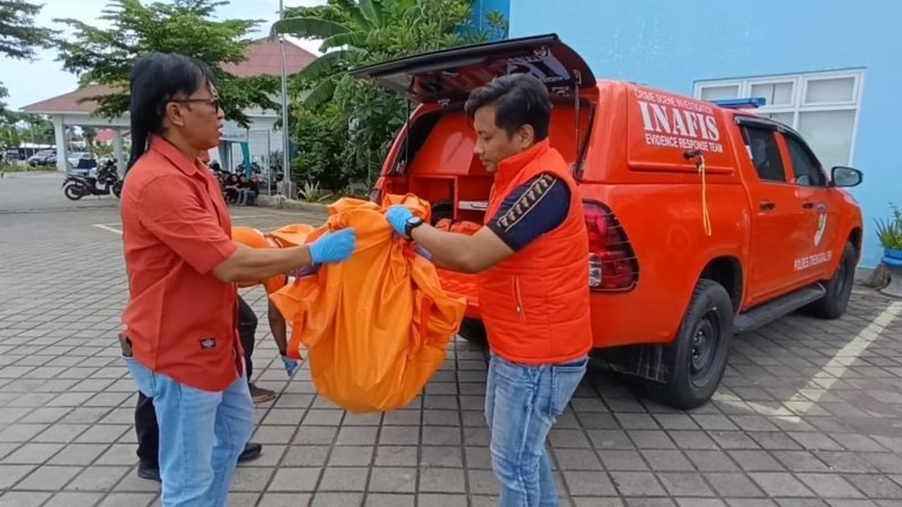 Potongan kepala yang diduga milik Uswatun Khasanah, korban mutilasi dalam kasus koper merah Ngawi, ditemukan di Trenggalek, Jawa Timur, Minggu pagi, setelah penyelidikan intensif oleh Jatanras Polda Jatim.