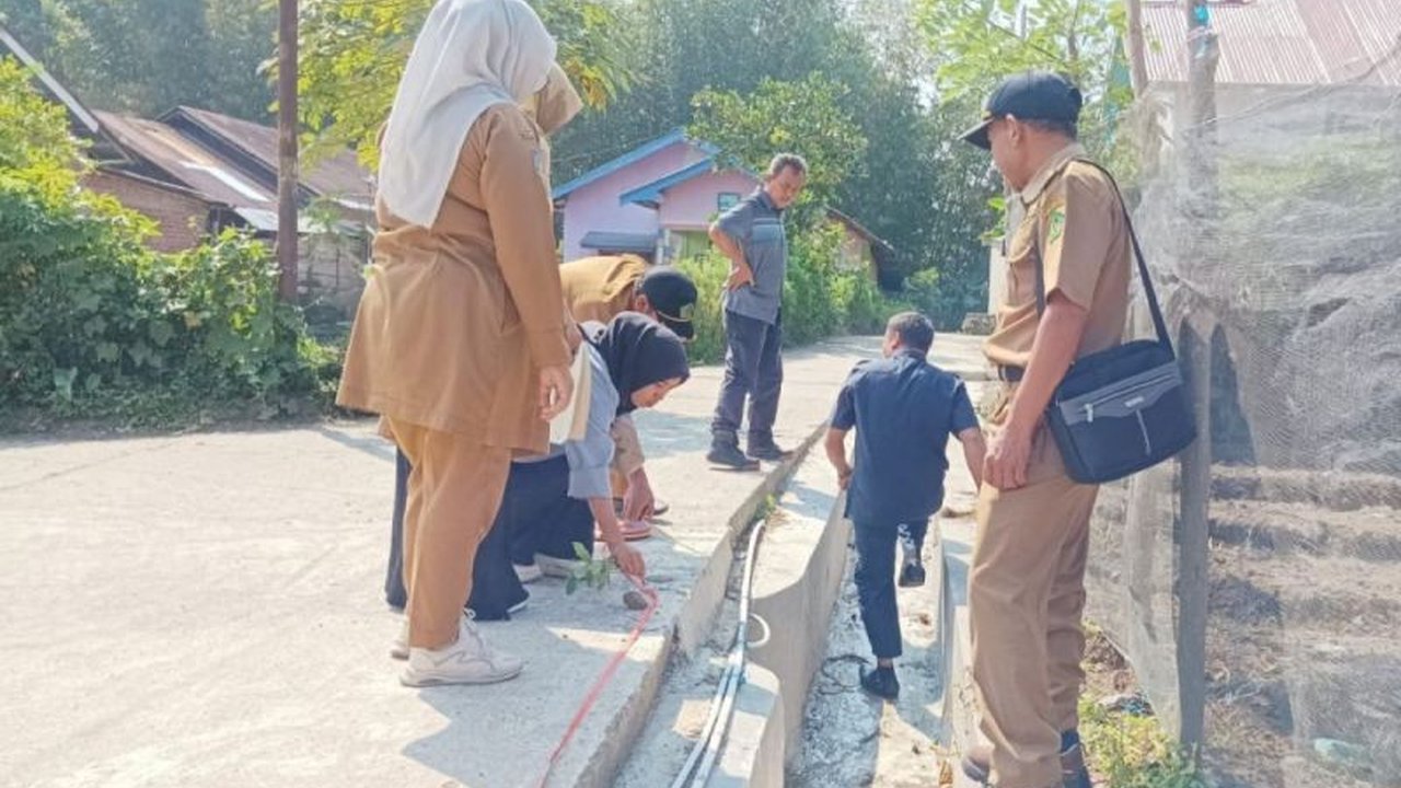 Pencairan Dana Desa (DD) di Kabupaten Rejang Lebong untuk tahun 2025 tertunda karena masih menunggu Peraturan Bupati (Perbup) dan penyelesaian administrasi di tingkat desa.