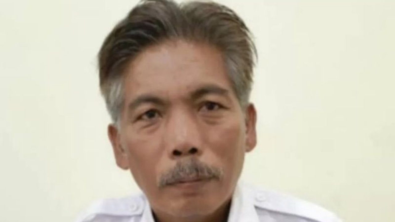 Pemerintah Kabupaten Bangka Tengah gencar meningkatkan minat baca pelajar melalui berbagai program inovatif, termasuk perpustakaan keliling dan festival literasi, demi mencetak generasi cerdas dan berwawasan luas.