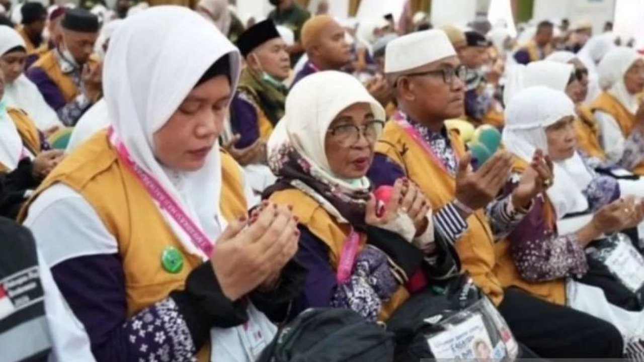 Kuota haji Kalimantan Timur tahun 2025 ditetapkan sebanyak 2.586 orang, sedikit lebih rendah dari tahun 2024, dengan persiapan dokumen dan kesehatan jamaah mulai dilakukan.