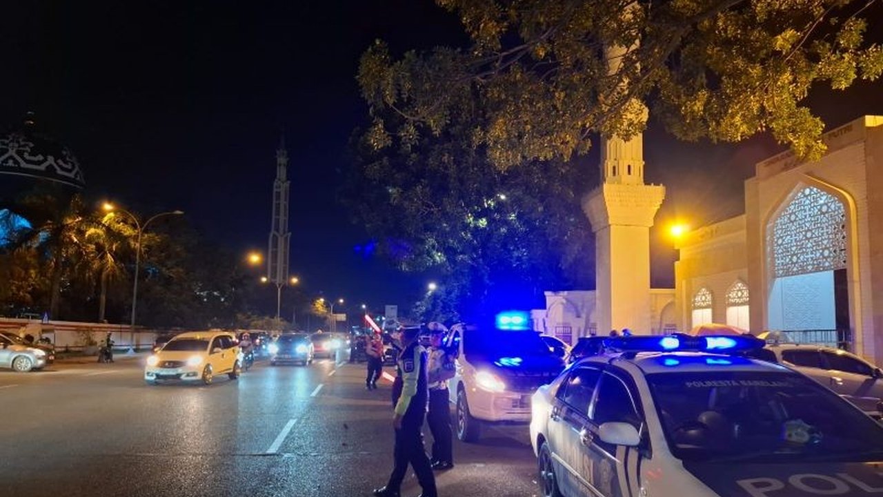 Polresta Barelang meningkatkan patroli keamanan selama libur panjang Isra Mi'raj dan Imlek untuk mencegah kejahatan dan menjaga kondusivitas wilayah hukumnya di Batam.