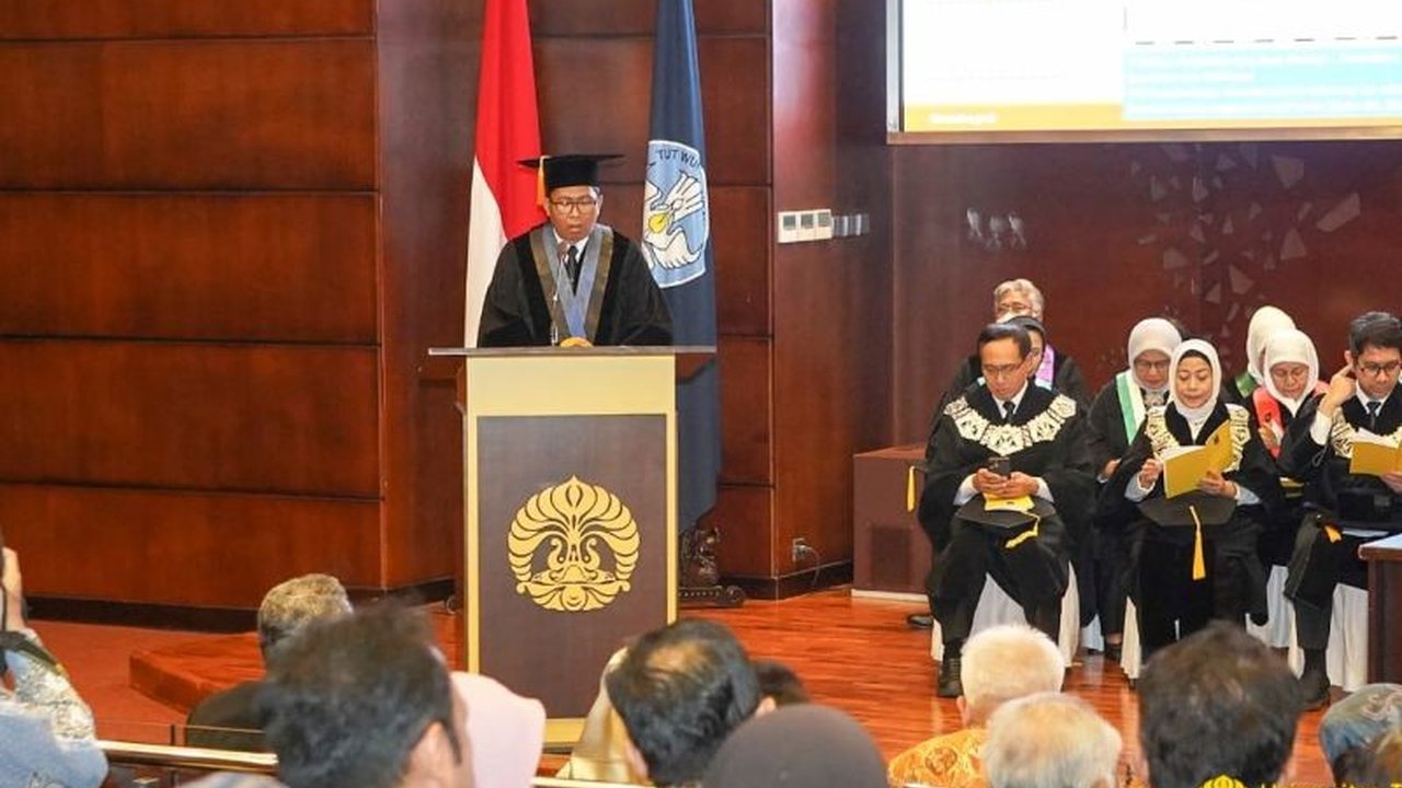 Guru Besar UI, Prof. Supriyanto, menyoroti tantangan besar layanan terapi kanker di Indonesia, termasuk perlunya peningkatan akurasi dan keselamatan radioterapi serta peran penting fisikawan medik dalam kendali mutu.