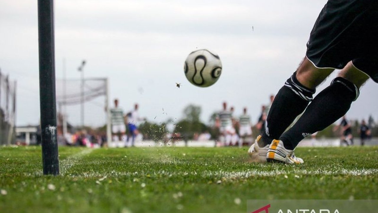 Nice berhasil mengalahkan Marseille 2-0 dan merebut posisi keempat klasemen sementara Liga Prancis, menggeser Lille yang kalah dari Strasbourg.