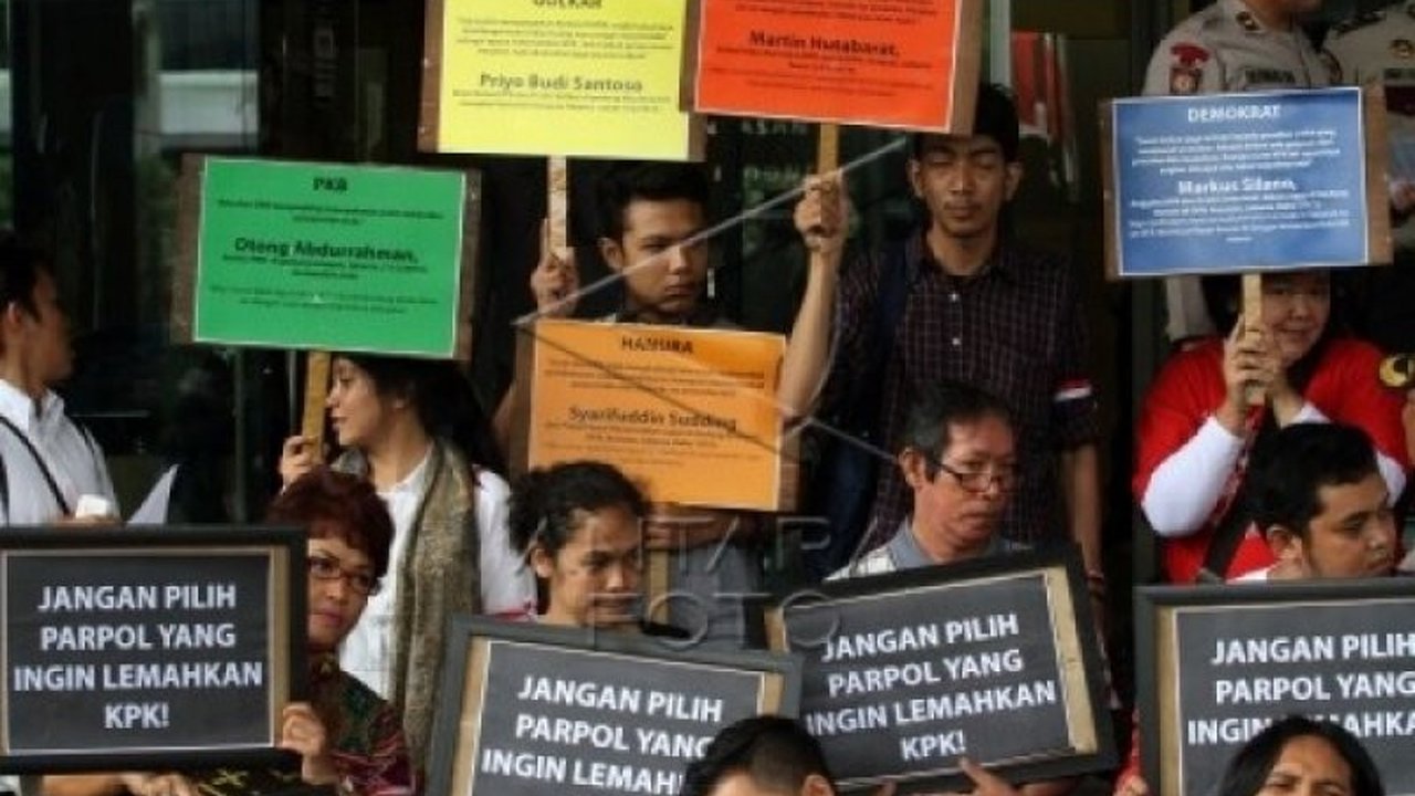 Pengamat hukum UNS mengingatkan DPR agar teliti dalam membahas RUU KUHAP, khususnya terkait penghapusan penyelidikan dan potensi ketidakseimbangan jumlah penyidik dengan laporan masyarakat.