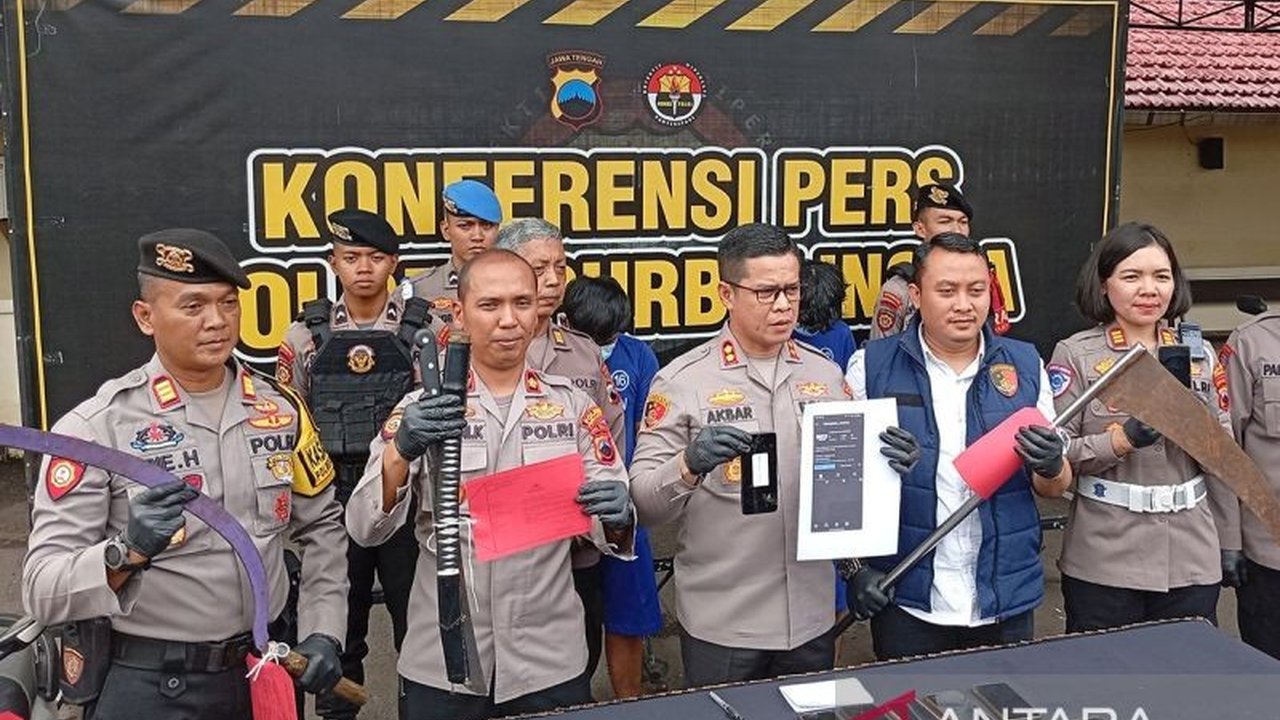 Polres Purbalingga Gagalkan Tawuran Remaja: 32 Ditangkap, Senjata Tajam Disita