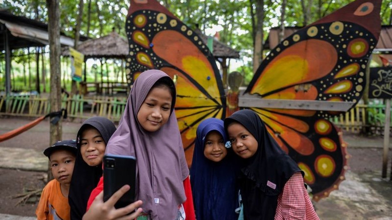 BPBD Banten siap siaga hadapi bencana hidrometeorologi di tempat wisata selama libur Isra Miraj dan Imlek dengan teknologi modifikasi cuaca (TMC) untuk meminimalisir dampaknya bagi wisatawan.