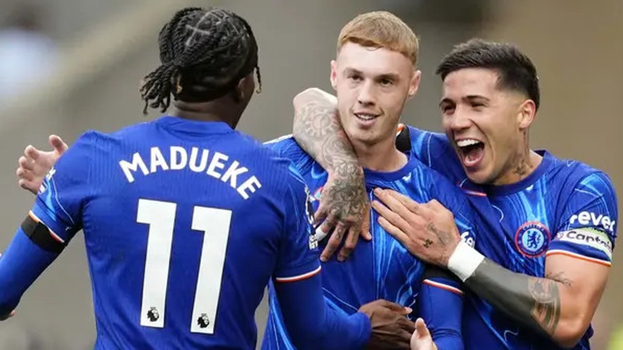 Gol Wolverhampton dicetak oleh Matheus Cunha dan Jorgen Strand Larsen. Sementara gol Chelsea dipersembahkan Nicolas Jackson, Cole Palmer, Noni Madueke, dan Joao Felix. (Nick Potts/PA via AP)