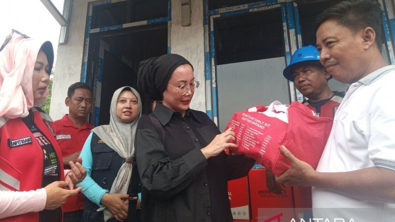 Anggota Komisi VIII DPR meminta Pemkab Cirebon optimalkan lumbung sosial dan sistem peringatan dini untuk menangani dampak banjir yang sering terjadi, mengingat lumbung sosial di beberapa wilayah saat ini kosong.