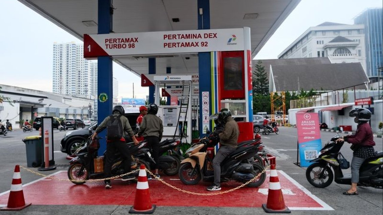 Pertamina Patra Niaga Regional Sumbagut memastikan stok BBM, LPG, dan Avtur di Aceh aman selama libur panjang Isra Miraj dan Imlek Januari 2025, dengan stok cukup untuk 12 hari ke depan.
