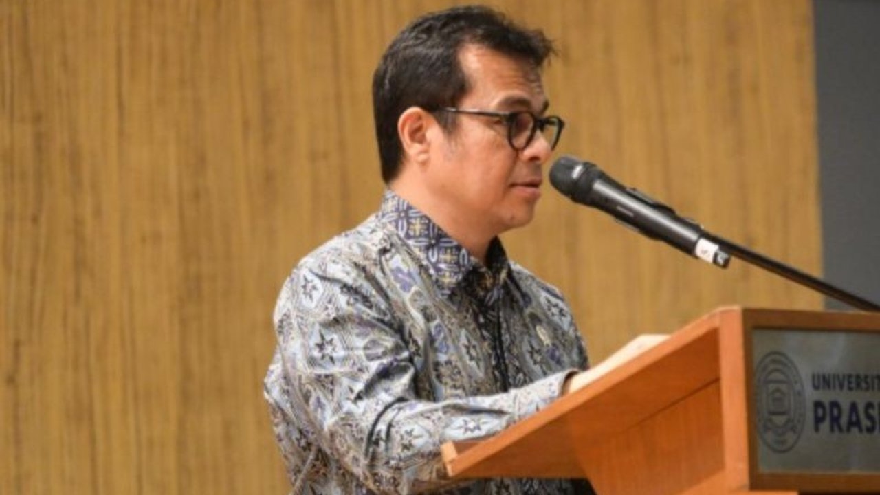 Wakil Menteri Kominfo, Nezar Patria, menekankan pentingnya peran STEM dalam memenuhi kebutuhan talenta digital Indonesia yang mencapai 9 juta pada 2030, seraya mendorong kolaborasi lintas sektor untuk mengatasi kesenjangan tersebut.