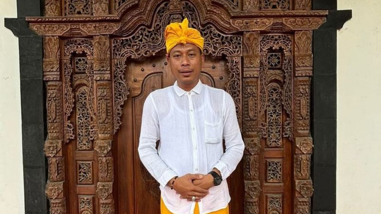 Dr. I Made Gami Sandi Untara menjelaskan Siwaratri sebagai momentum transformasi diri melalui puasa, meditasi, dan introspeksi, mengajarkan kedisiplinan dan kesadaran spiritual, relevan bagi kehidupan modern.