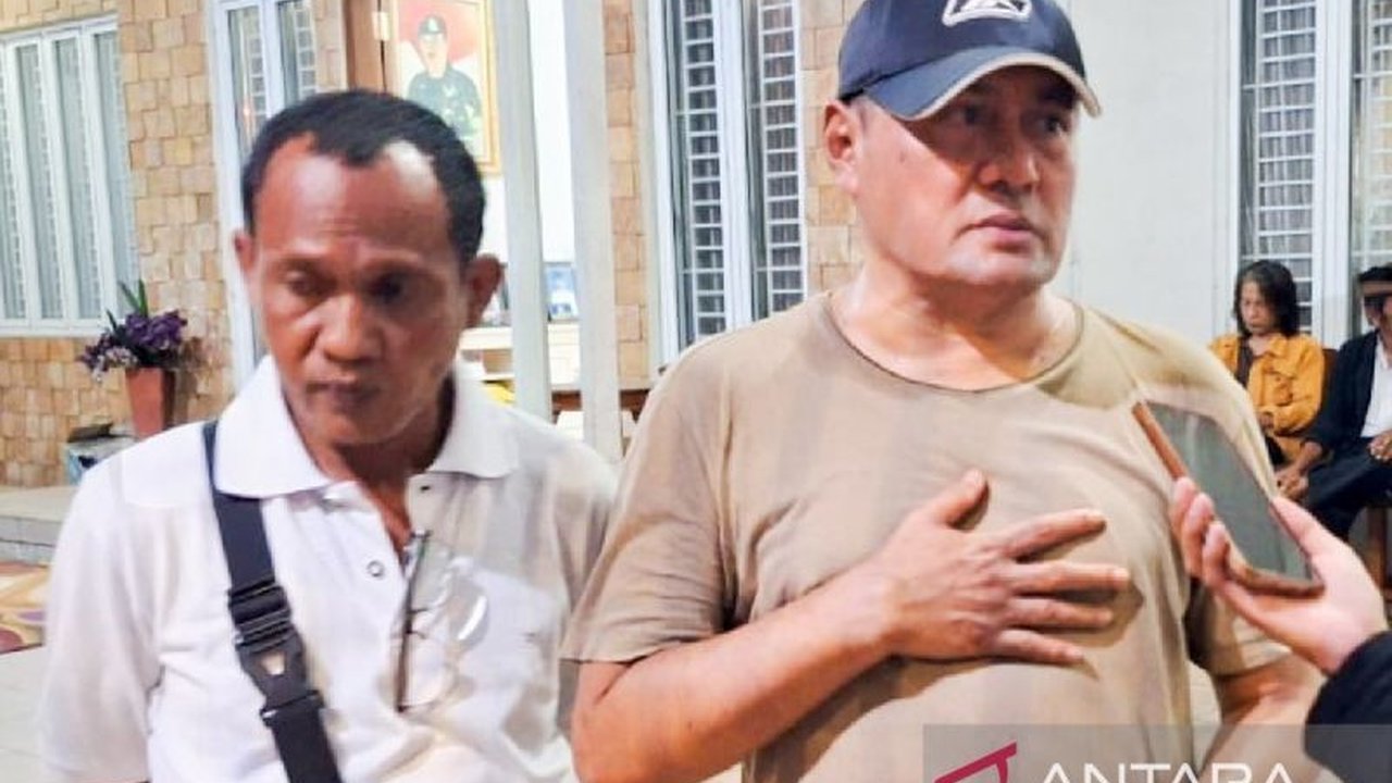 Emilia Contessa, mantan anggota DPD RI dan artis senior, meninggal dunia pada Senin, 27 Januari 2024 di RSUD Blambangan, Banyuwangi, Jawa Timur, setelah sebelumnya dirawat karena penyakit diabetes.