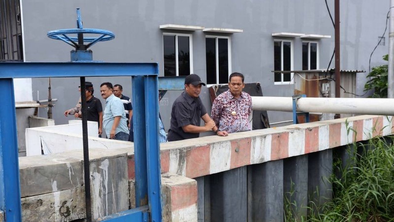 Pemerintah Kota Tangerang melakukan pemetaan wilayah rawan banjir dan mengecek kesiapan infrastruktur serta personel untuk mengantisipasi potensi bencana hidrometeorologi selama libur panjang.