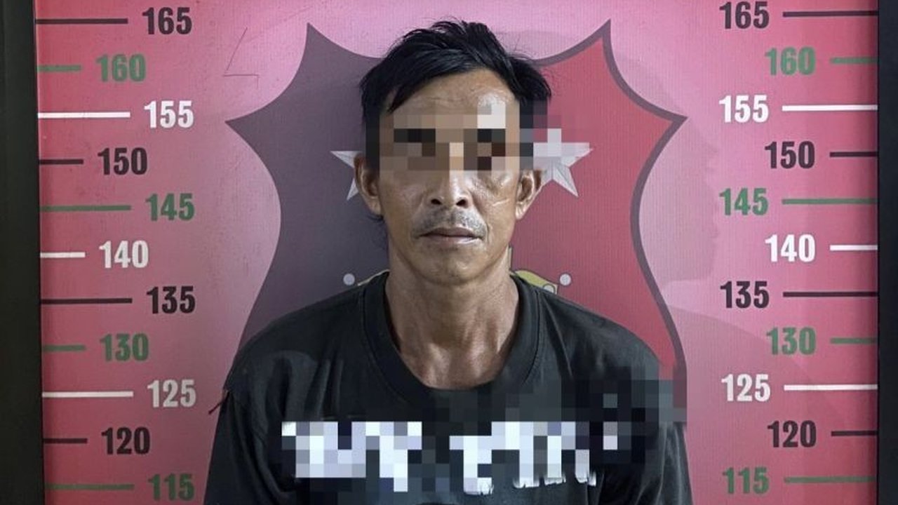 Polisi menangkap HL (51), pelaku pembunuhan Dedy Rahman (40) di Hulu Sungai Tengah, Kalimantan Selatan, yang telah buron selama empat tahun setelah terbukti membunuh korban karena cemburu.