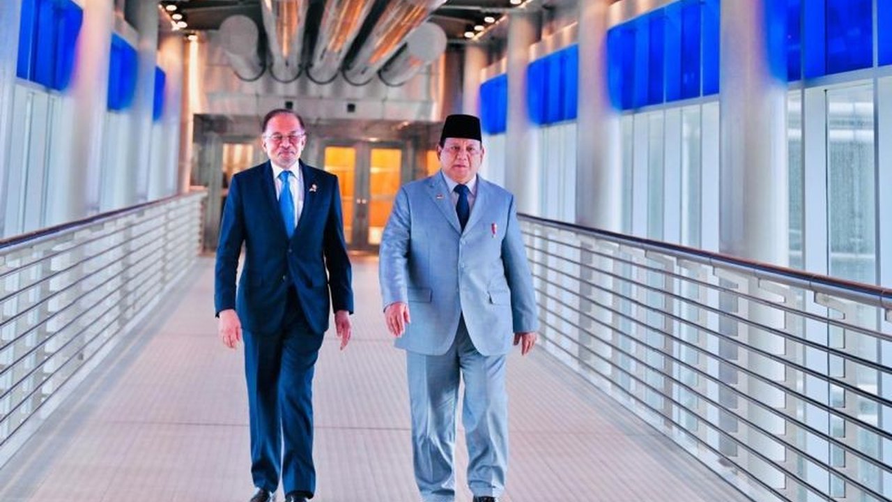 Presiden Prabowo dan PM Anwar Ibrahim menyepakati penyelesaian sengketa buruh bilateral dan peningkatan kerja sama di berbagai sektor, termasuk kelapa sawit, serta dukungan terhadap kemerdekaan Palestina.