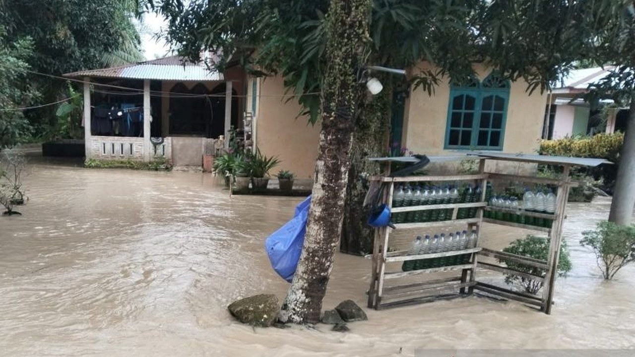 Tanggul Sibaro Jebol, 163 Rumah di Sergai Terendam Banjir