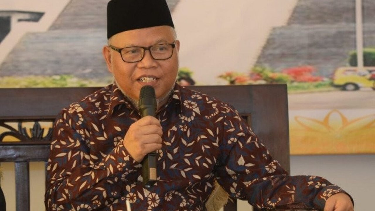 Anggota DPR RI Surahman Hidayat menilai penghapusan tilang manual dan implementasi tilang elektronik sebagai upaya peningkatan transparansi dan profesionalisme kepolisian dalam penegakan hukum lalu lintas.
